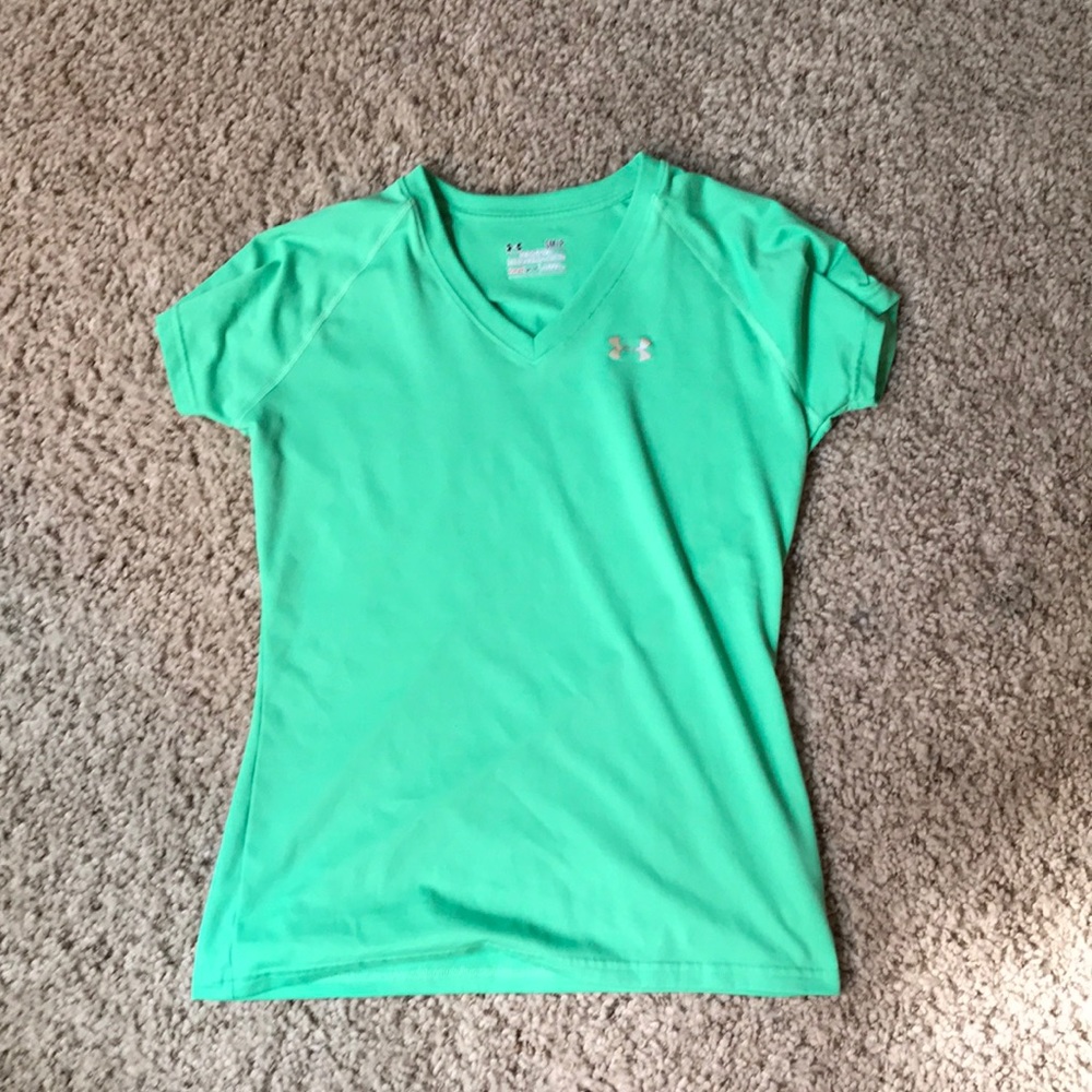 Green under armor work out shirt